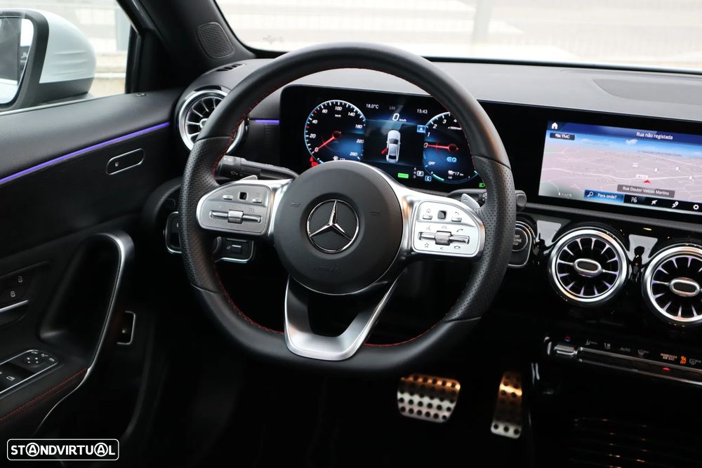 Mercedes-Benz A 250 Limousine e 8G-DCT AMG Line - 13