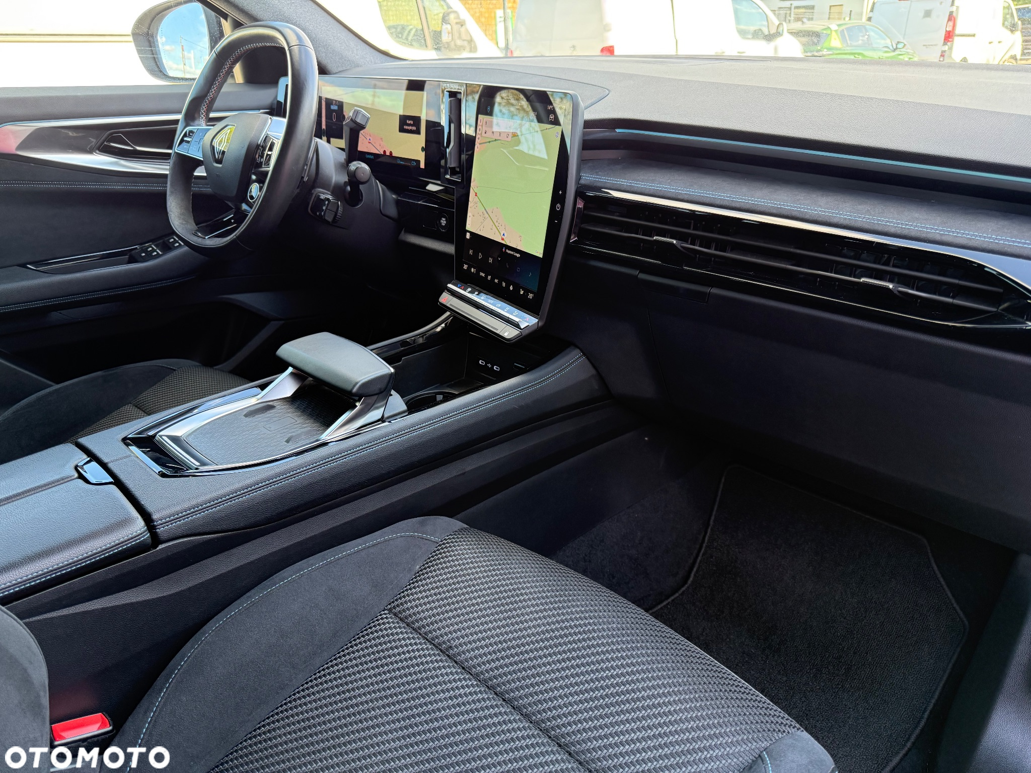 Renault Austral 1.2 E-Tech Full Hybrid 200 Iconic esprit Alpine MMT - 19