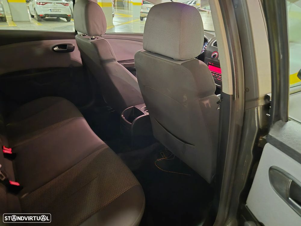 SEAT Leon 1.6 TDI DPF E-Ecomotive Style - 29