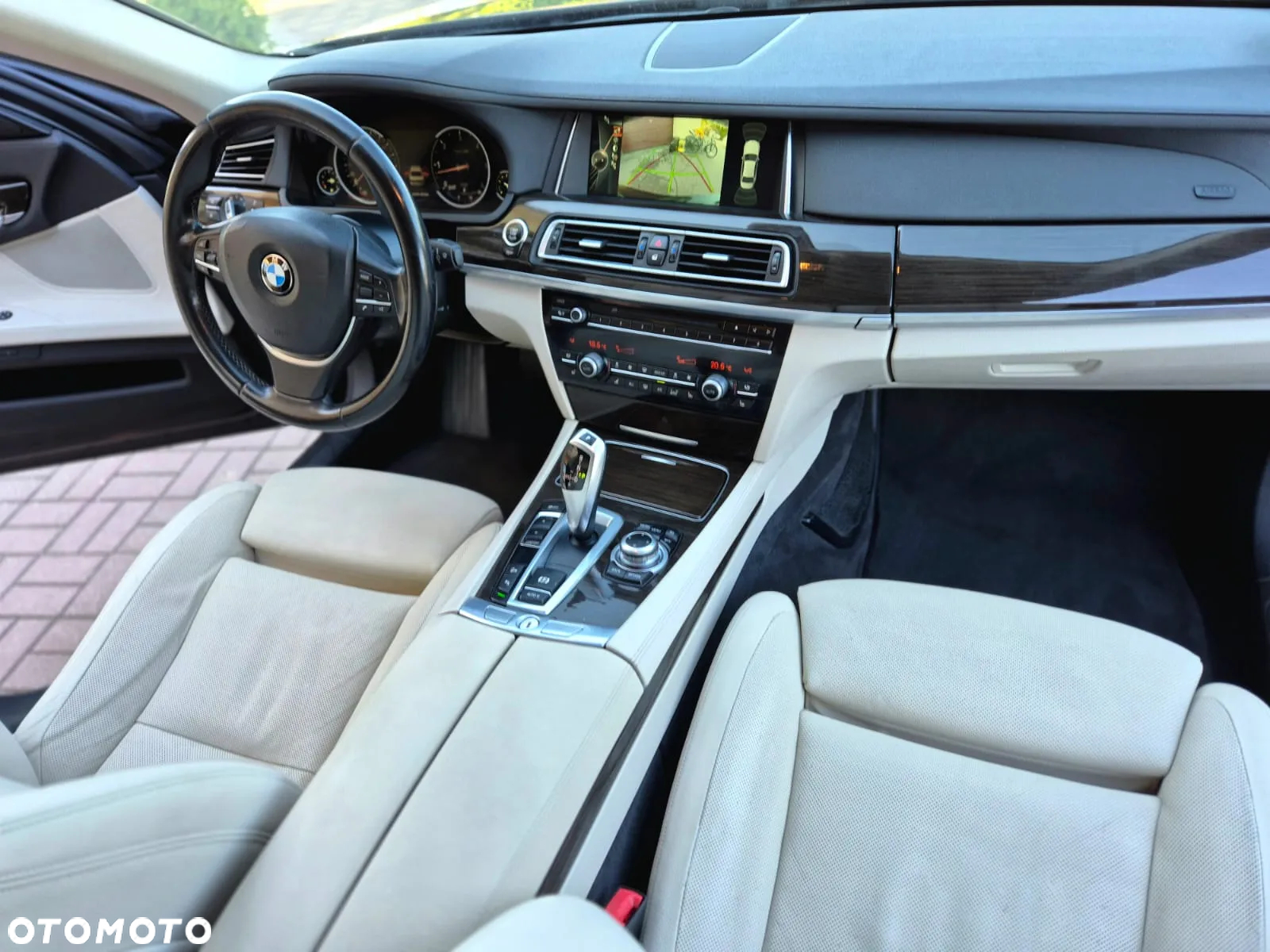 BMW Seria 7 740d xDrive - 22