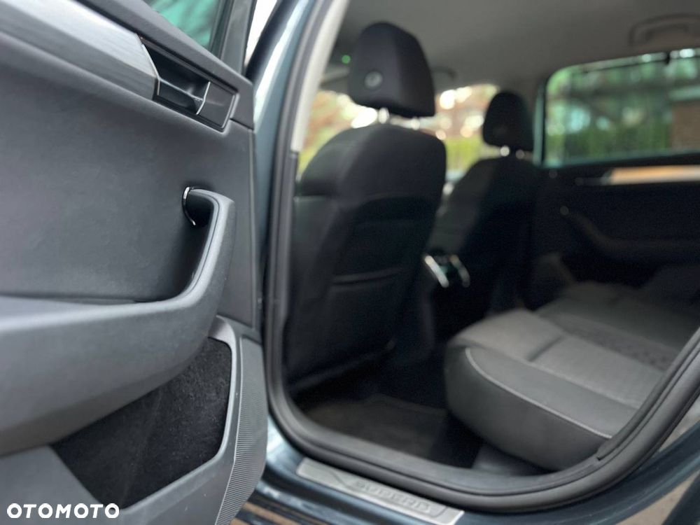 Skoda Superb 1.6 TDI Ambition DSG - 18
