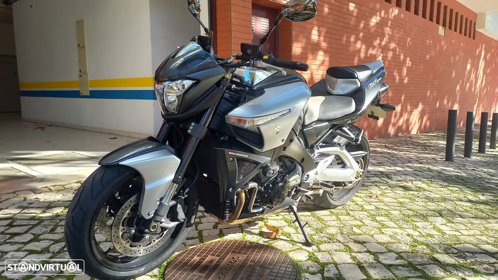 Suzuki B-King - 4