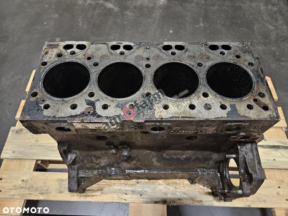 Blok silnika Massey Ferguson 6130, 6120, 6140 - 2