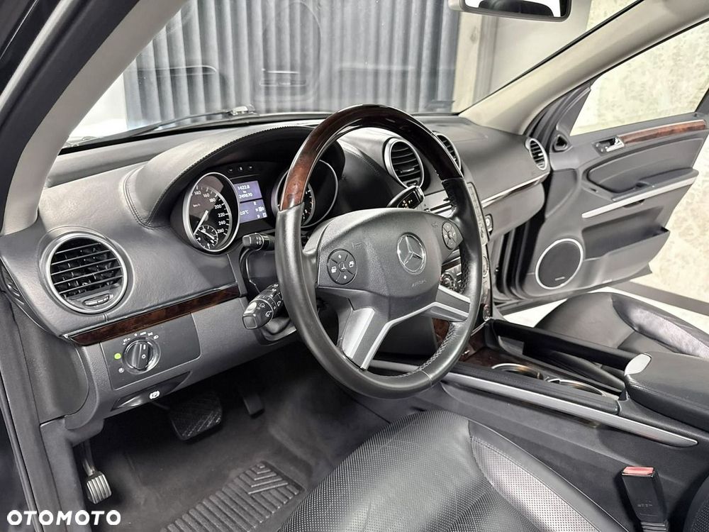 Mercedes-Benz GL 450 CDI DPF 4Matic 7G-TRONIC - 24
