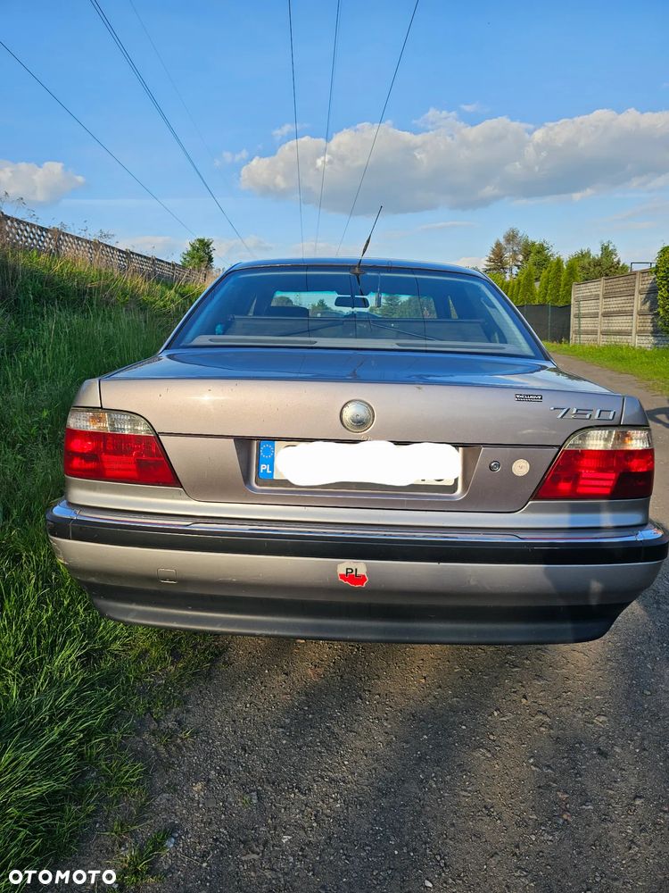 BMW Seria 7 - 5