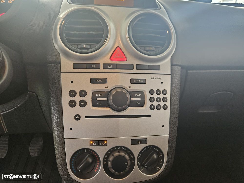 Opel CORSA D-VAN - 17