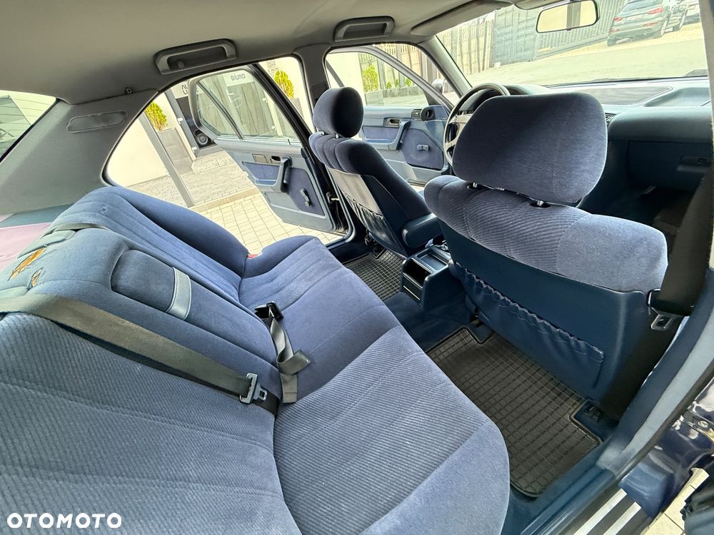 BMW Seria 5 520i - 10