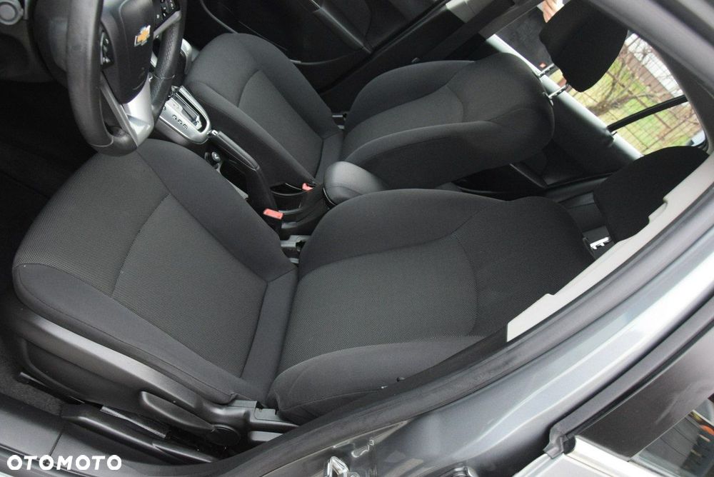 Chevrolet Cruze - 30