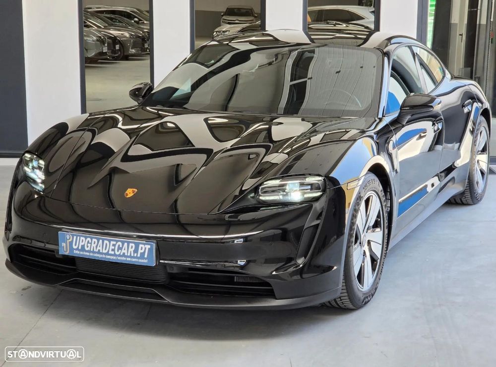 Porsche Taycan 4 - 5