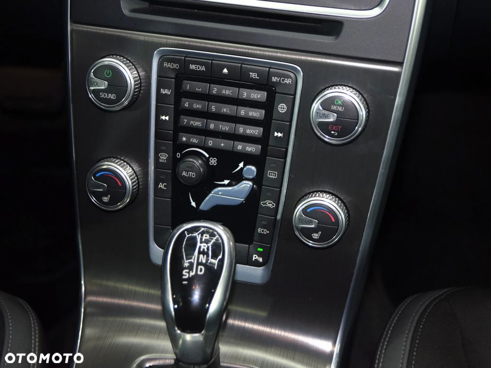 Volvo S60 D4 Drive-E Momentum - 18
