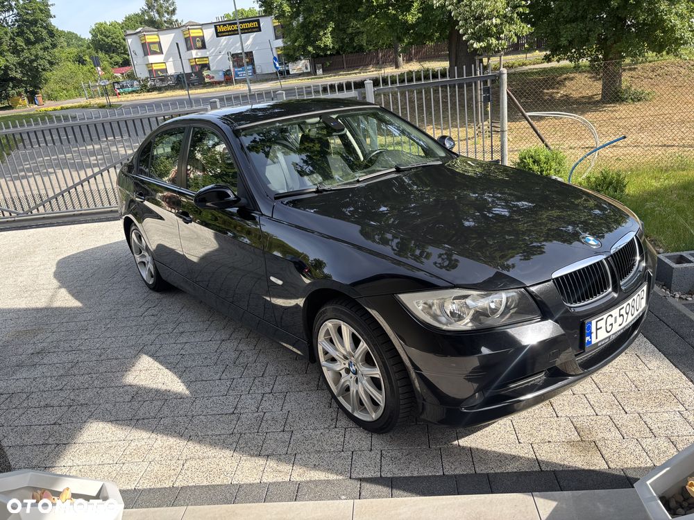 BMW Seria 3 318i - 1