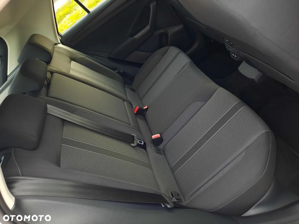 Volkswagen T-Roc 1.0 TSI Advance - 21