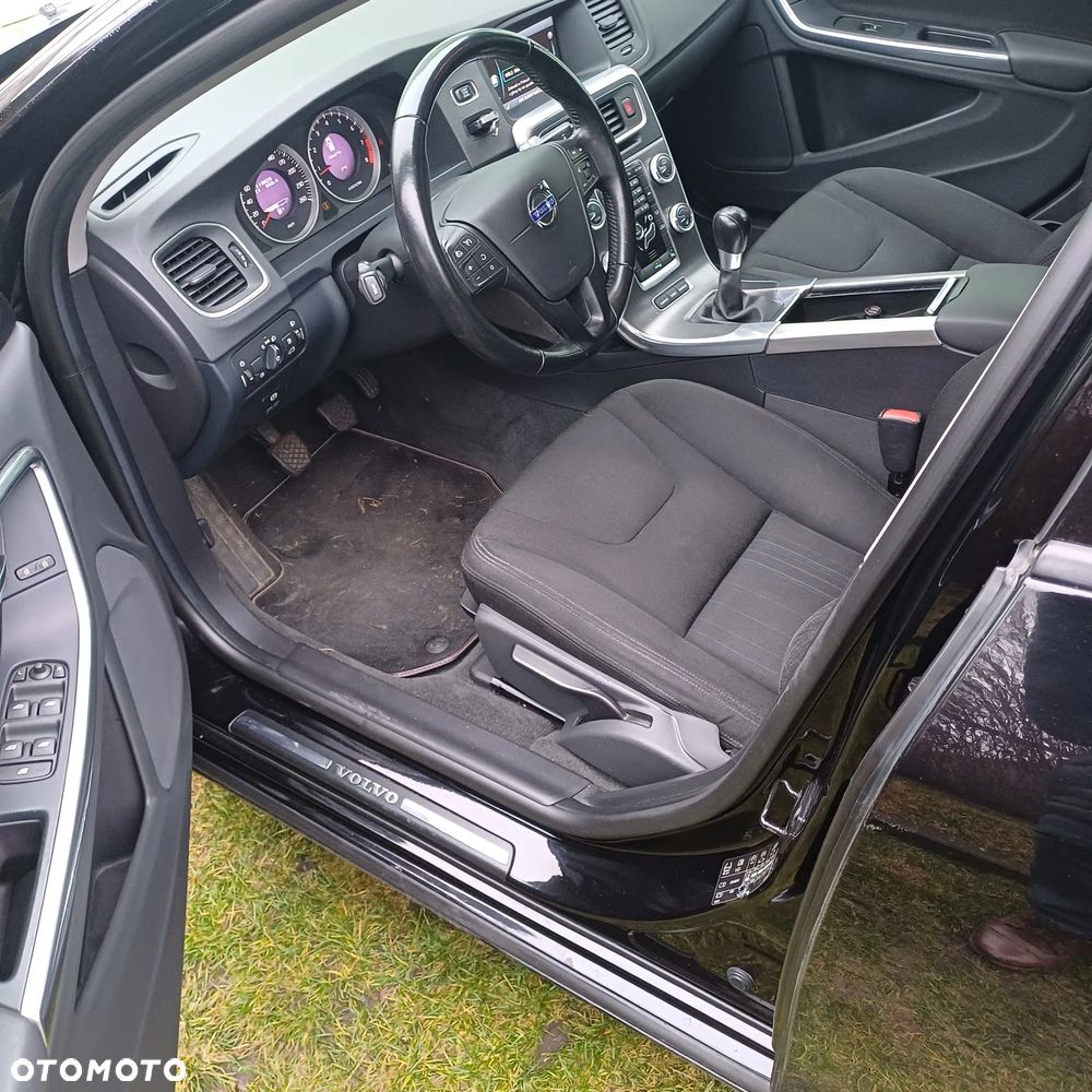 Volvo V60 T3 Kinetic - 10