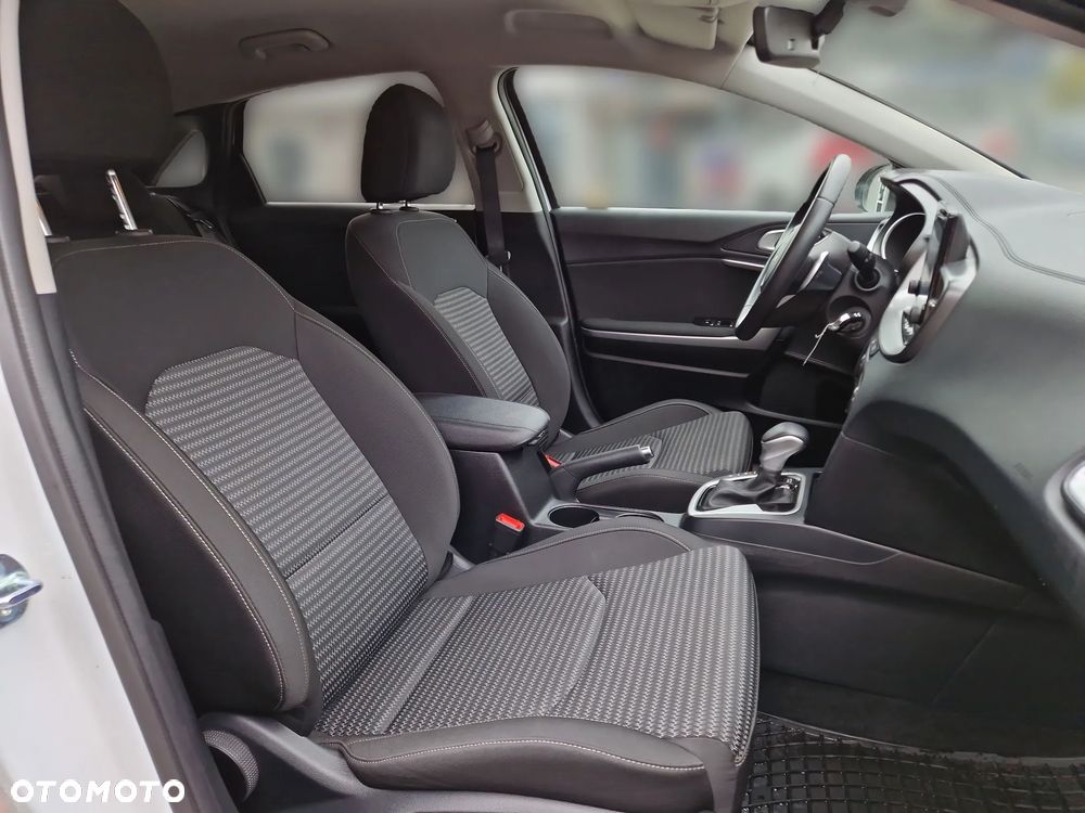Kia Ceed 1.5 T-GDI M DCT - 22