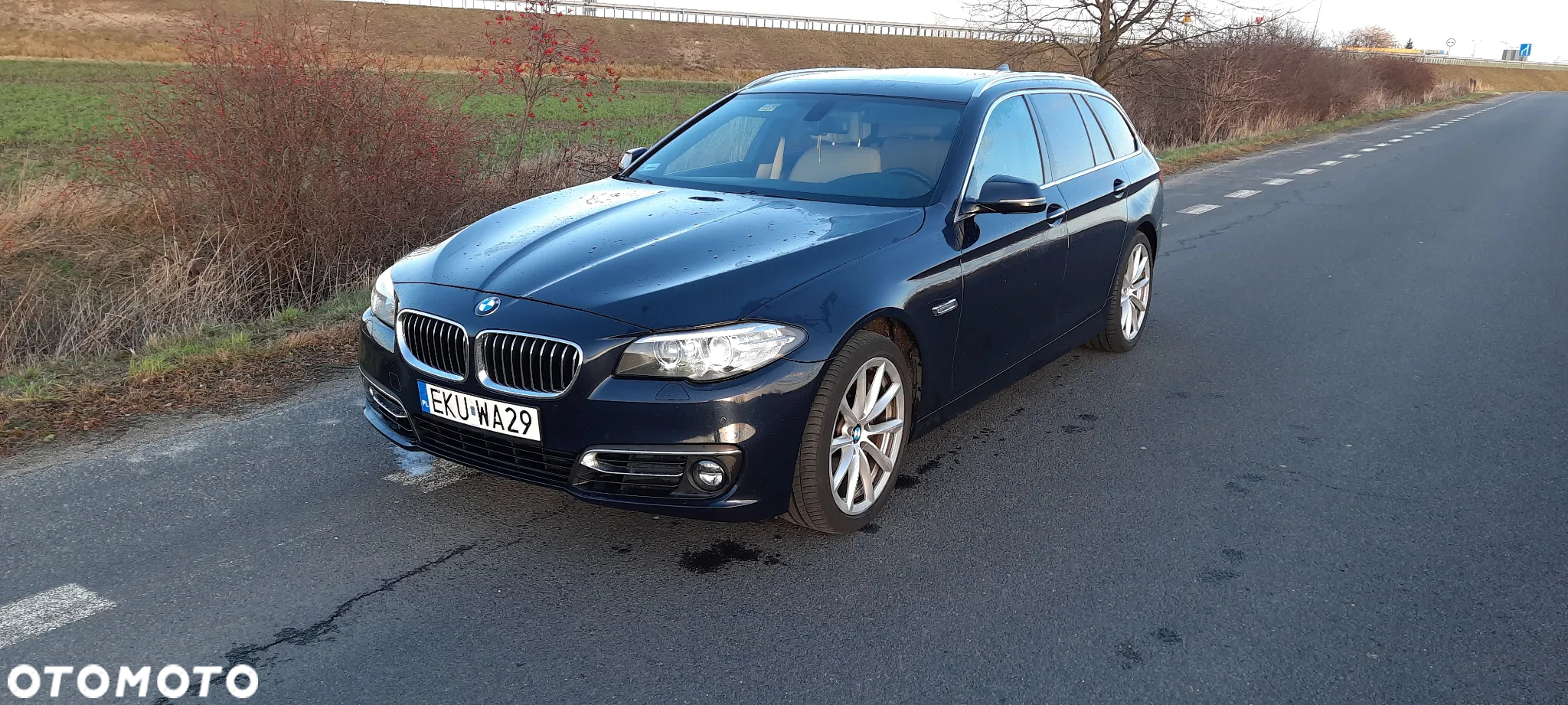 BMW Seria 5 525d Touring Luxury Line - 2