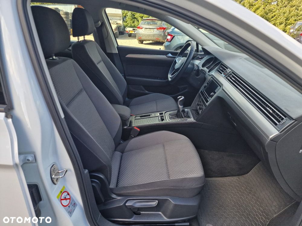Volkswagen Passat 1.5 TSI EVO Business - 16