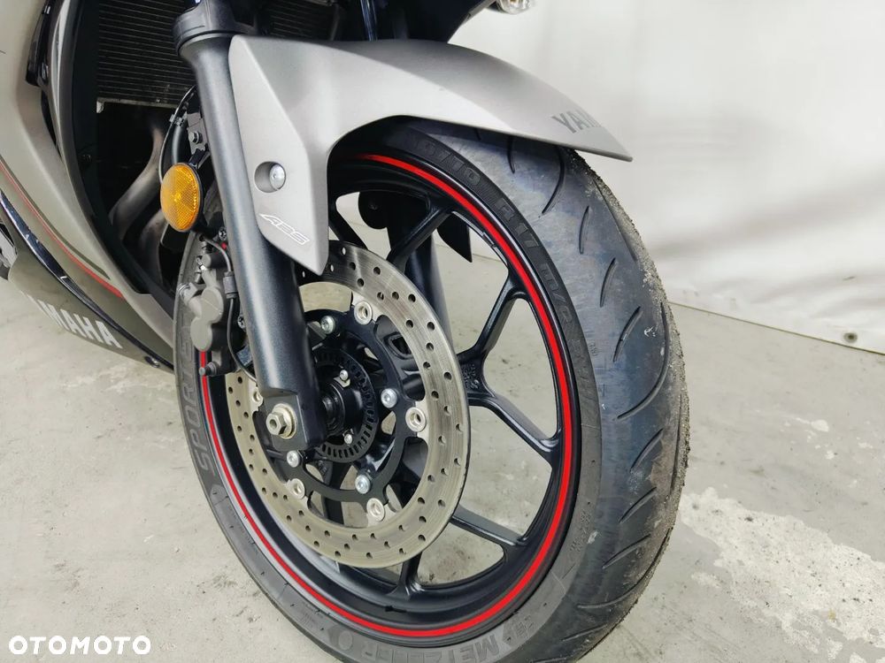 Yamaha R3 - 5