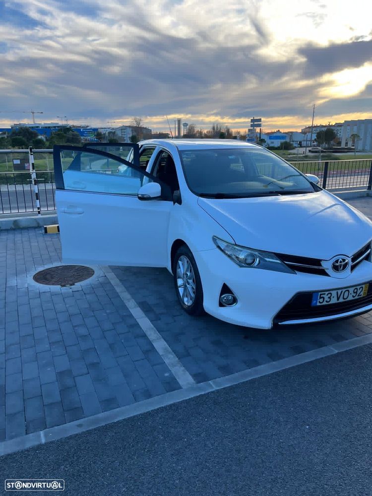 Toyota Auris 1.4 D-4D Life Plus - 6