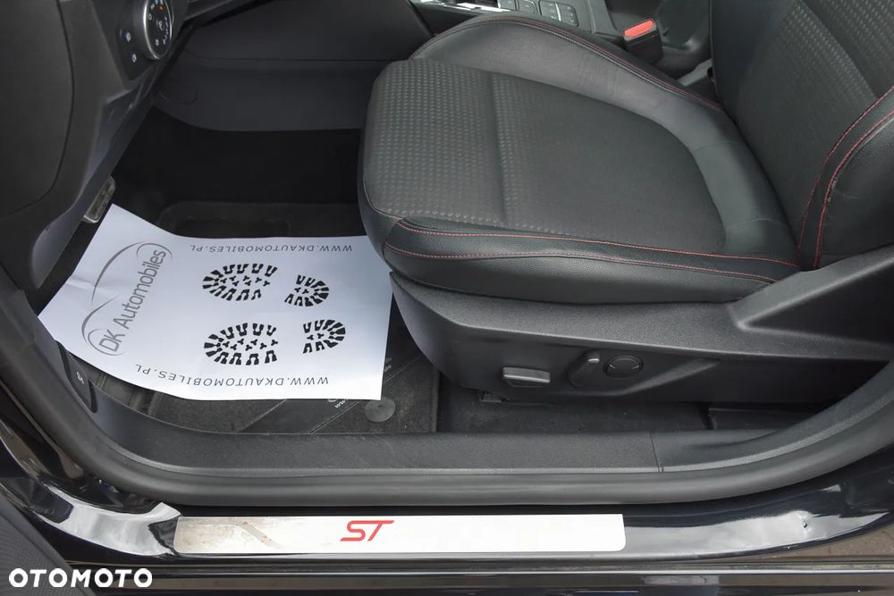 Ford Focus 2.0 TDCi ST-Line Black ASS PowerShift - 22