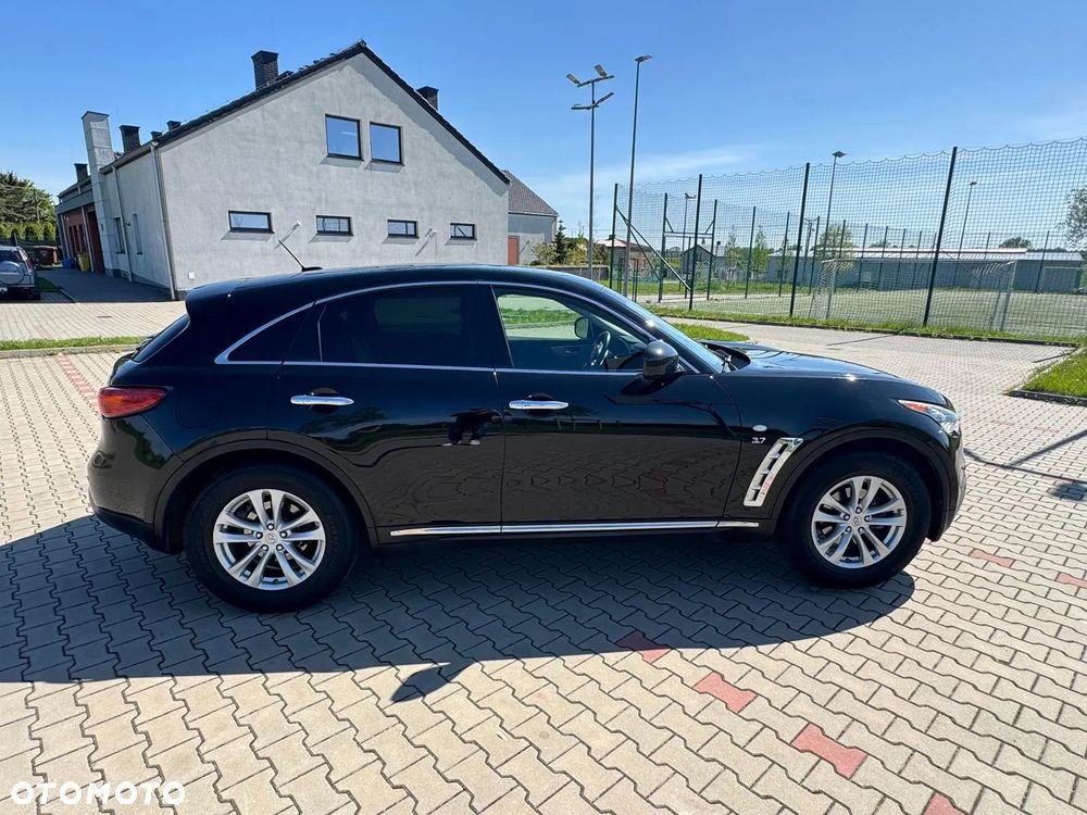Infiniti QX70 3.7 S - 20