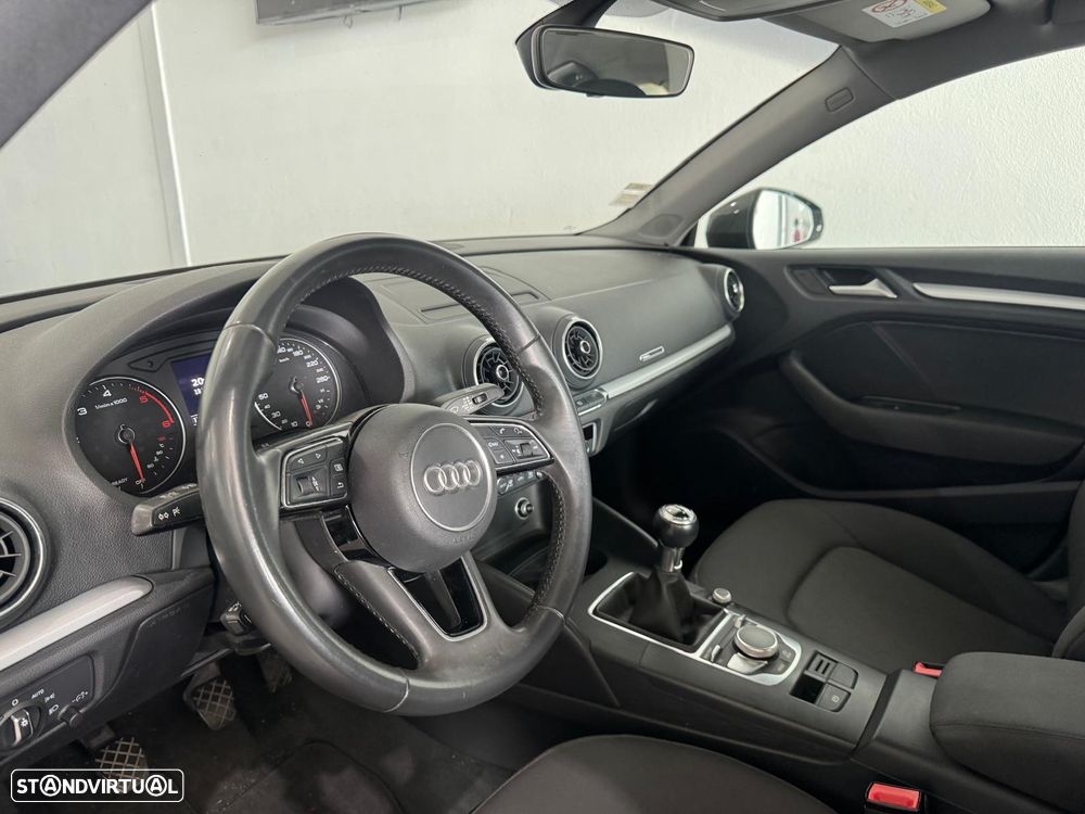 Audi A3 Limousine 30 TDI - 10