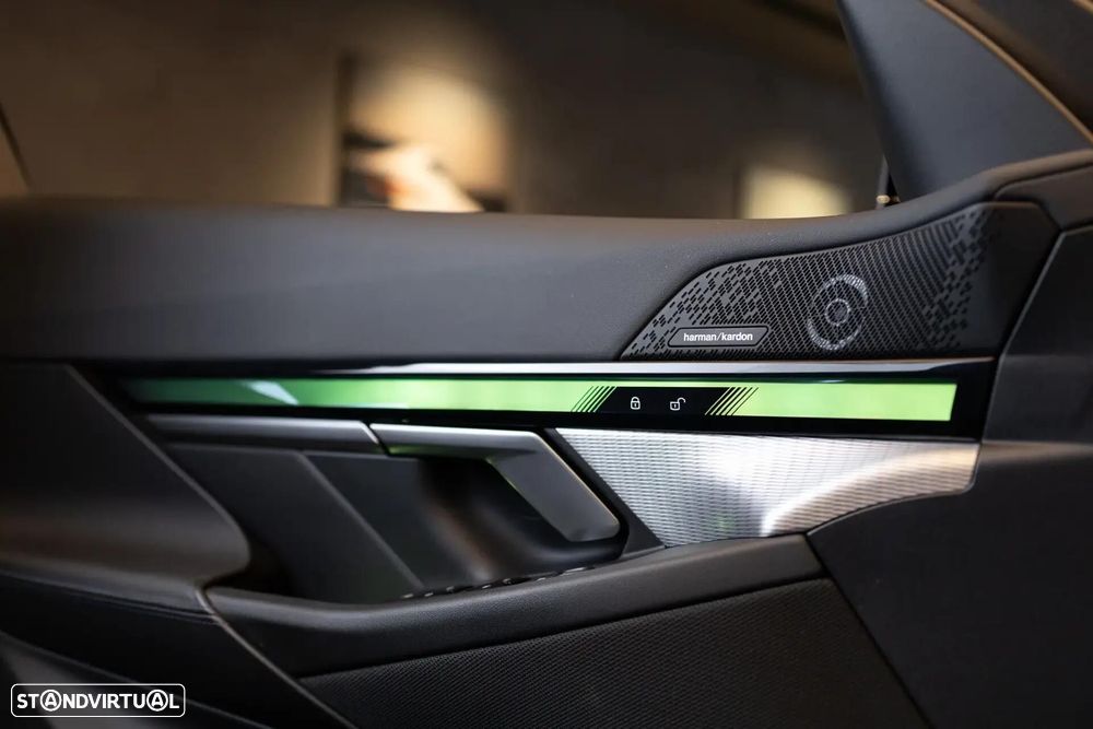 BMW 530 e Pack Desportivo M - 12