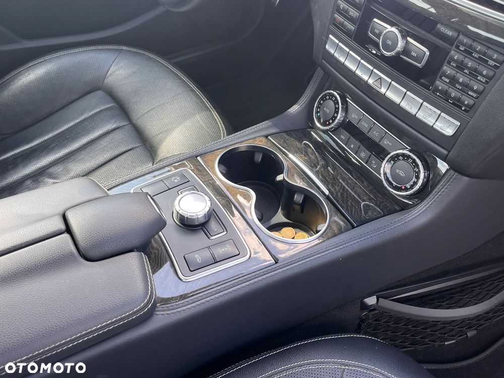 Mercedes-Benz CLS 500 4Matic 7G-TRONIC - 21
