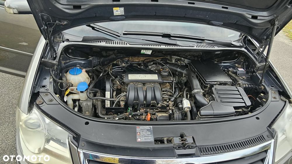 Volkswagen Touran - 17