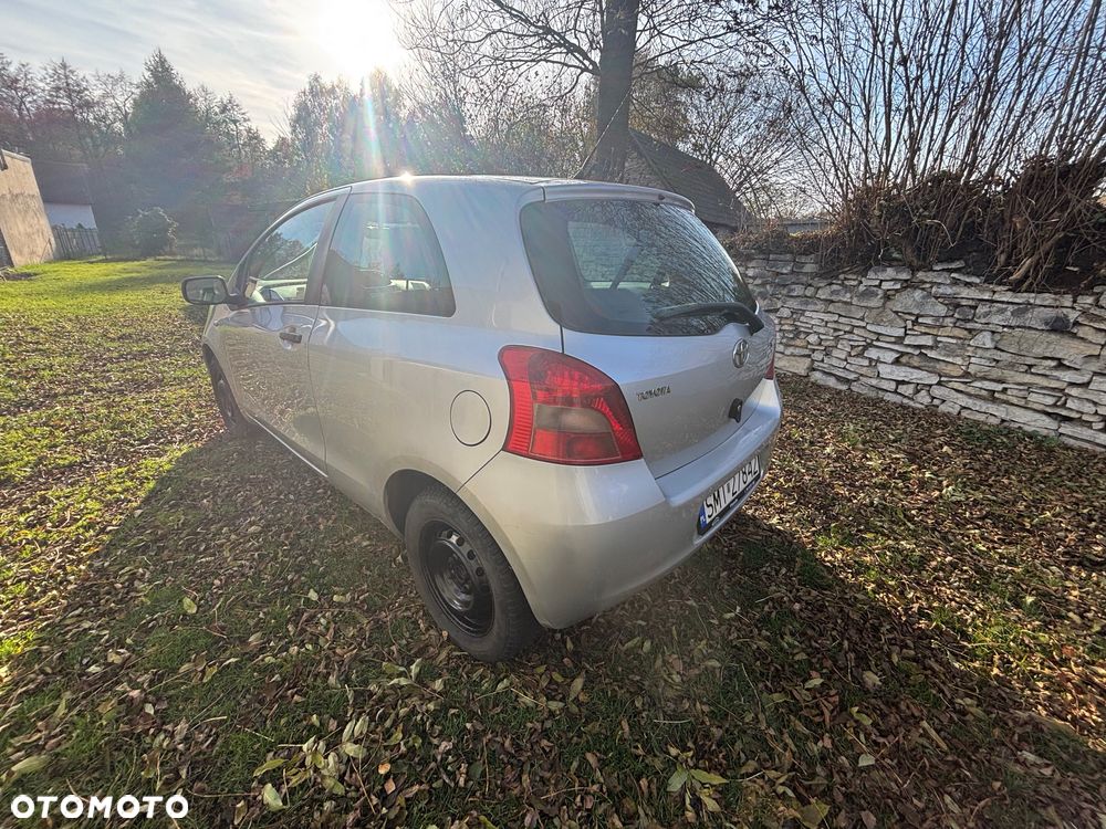 Toyota Yaris 1.0 Terra A/C - 2