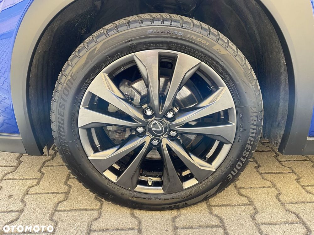 Lexus UX 250h GPF F Sport Design 2WD - 31