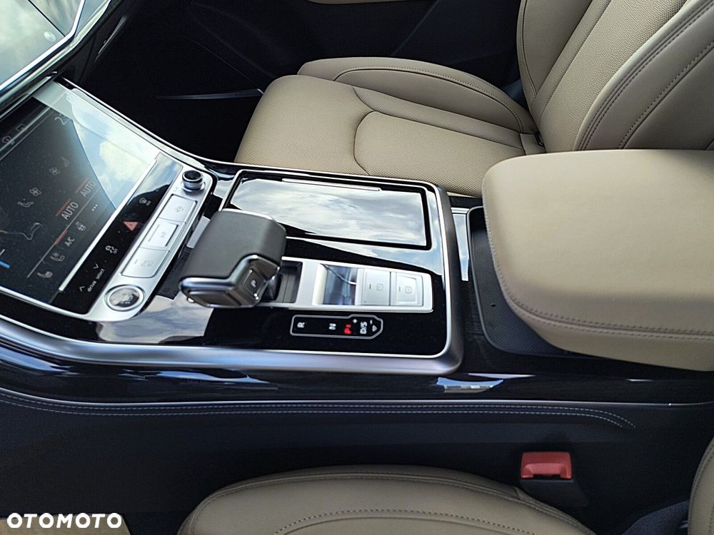 Audi Q8 - 30