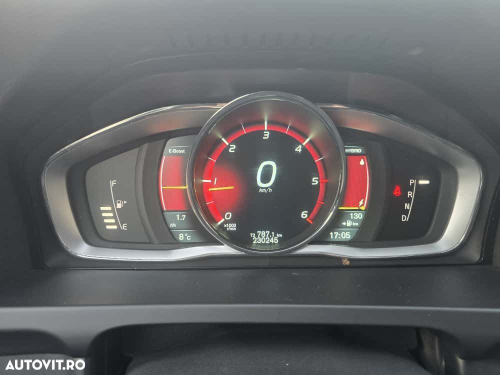 Volvo V60 D6 Plug-In-Hybrid AWD Geartronic Summum - 3
