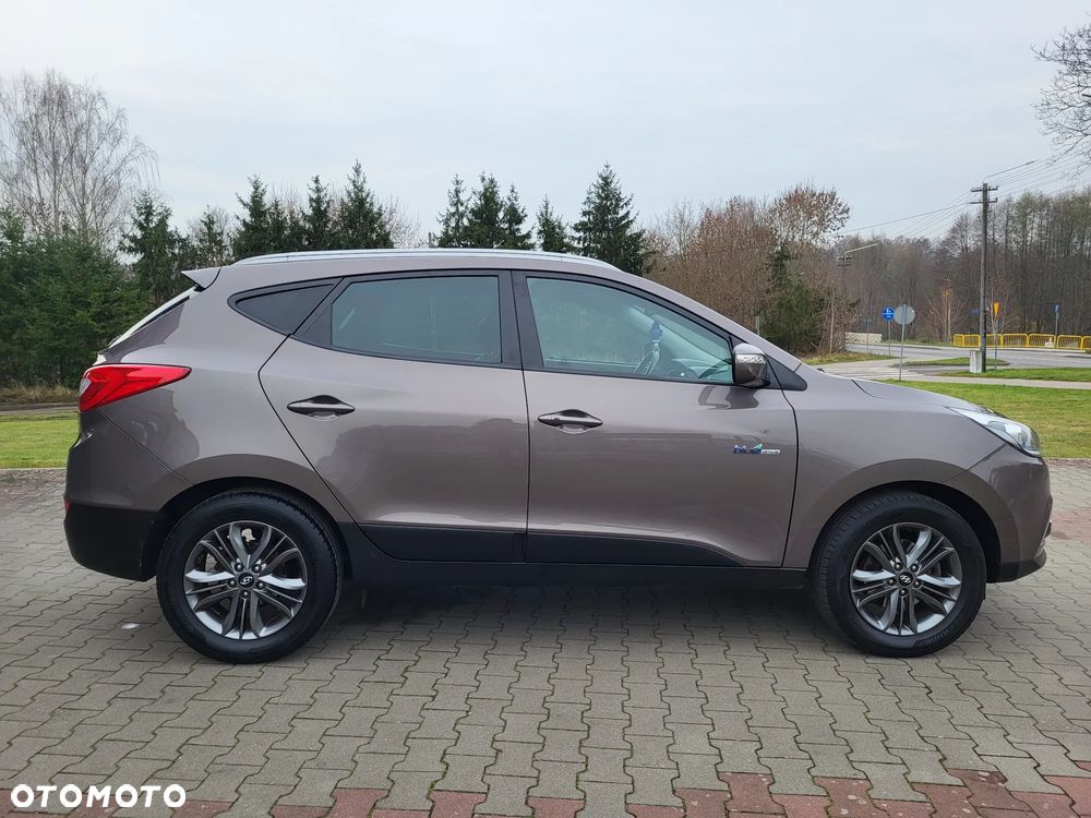 Hyundai ix35 blue 1.6 2WD Finale Gold - 4