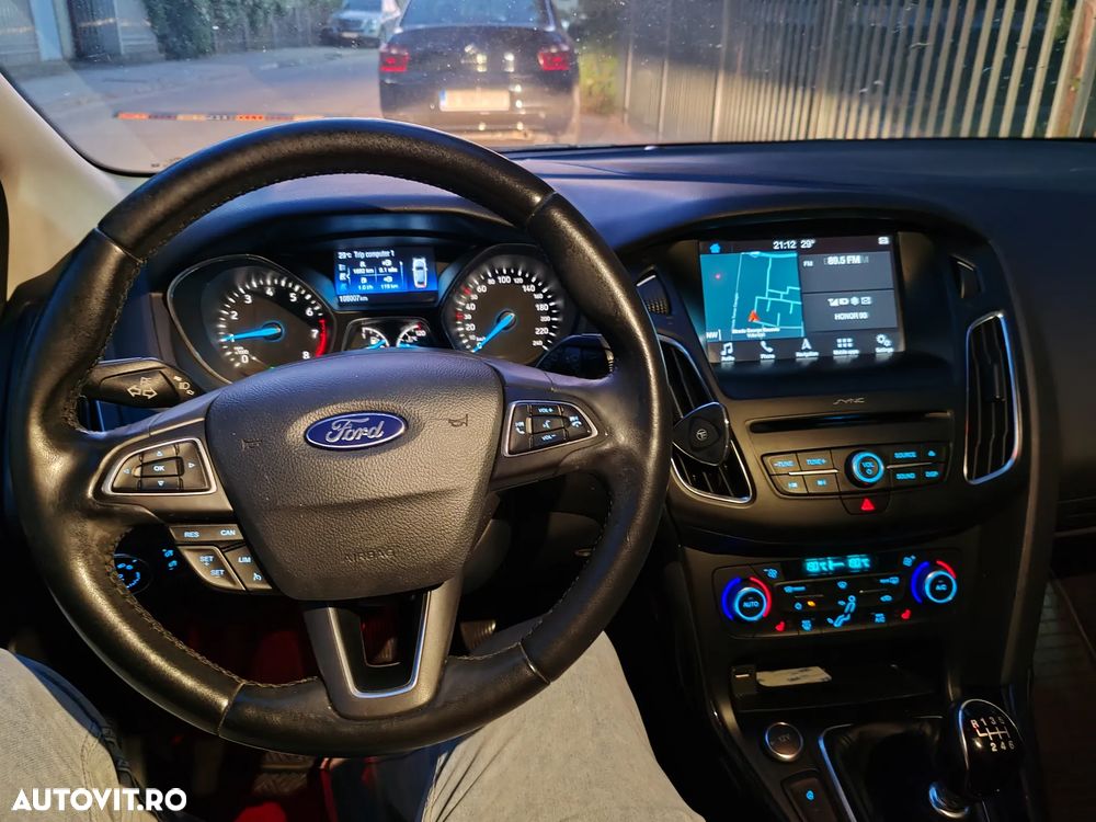 Ford Focus 1.5 EcoBoost Titanium - 6