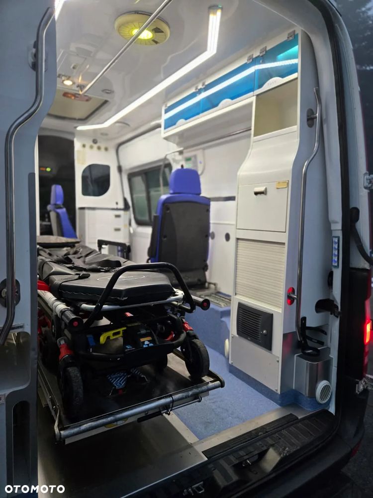 Mercedes-Benz 319 CDI Sprinter Karetka Ambulans Auto-Form karetkizwadowic.pl - 6
