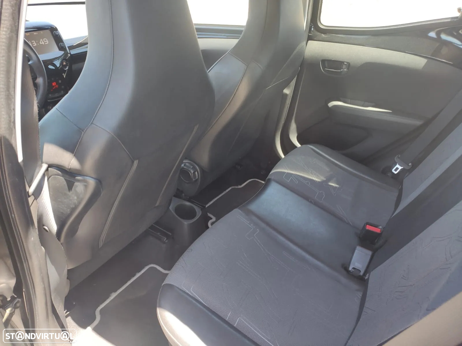 Toyota Aygo 1.0 X-Clusiv - 9