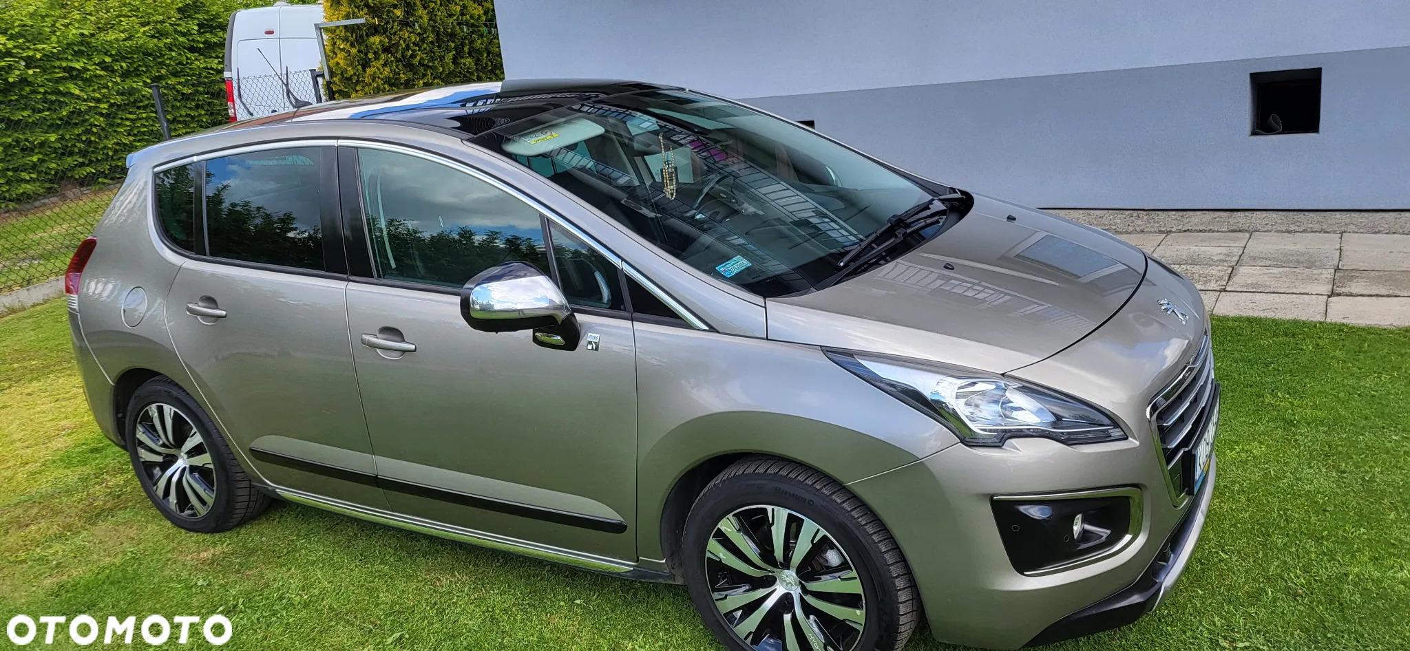 Peugeot 3008 2.0 HDi HYbrid4 - 4