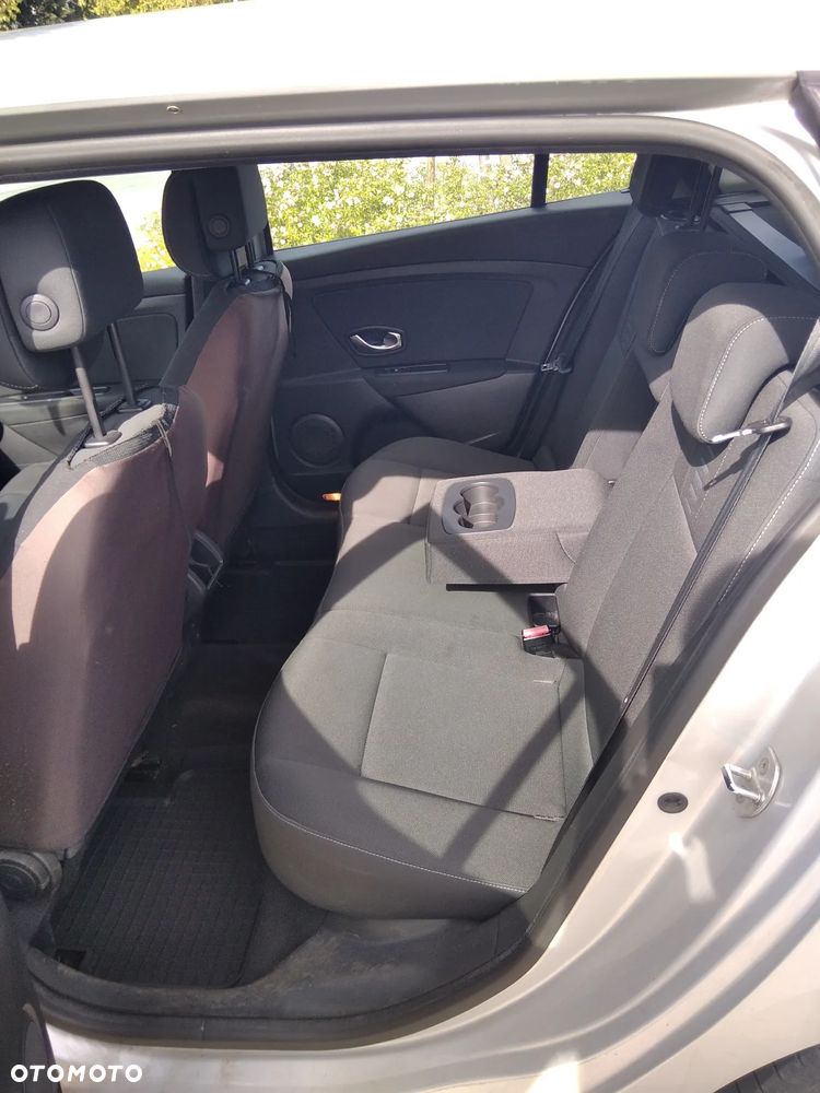 Renault Megane 1.6 16V Authentique - 8