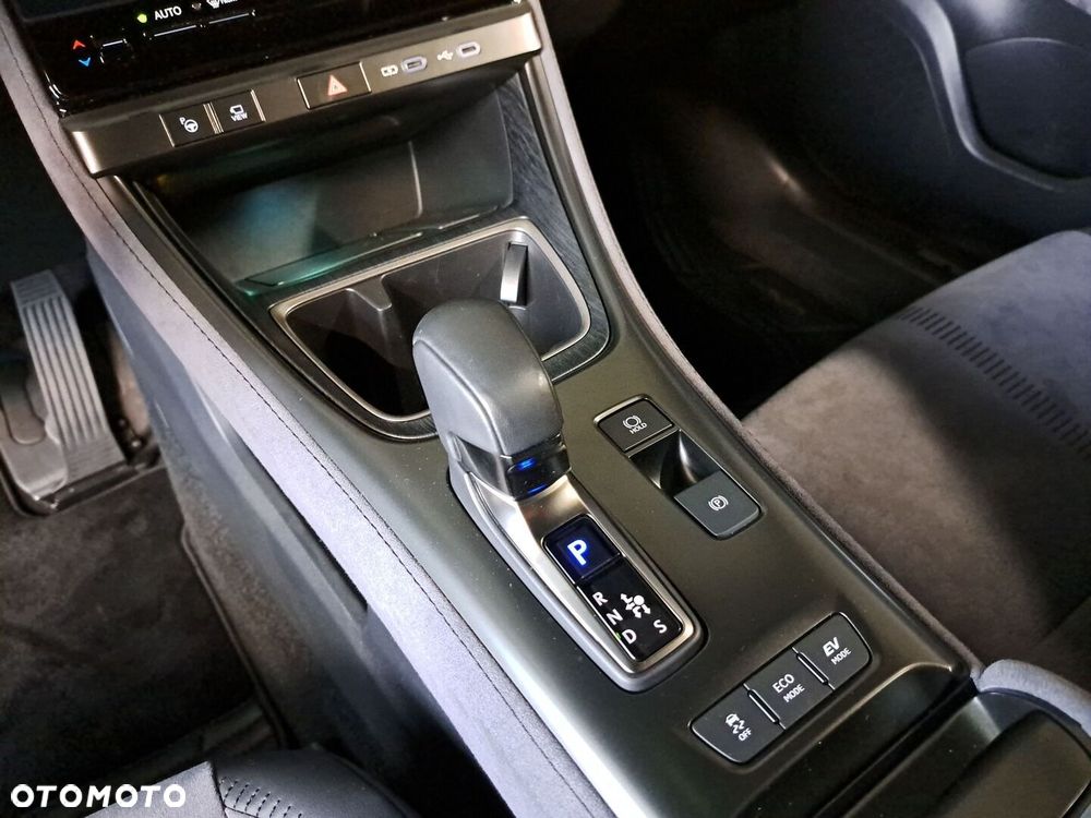 Lexus LBX 1.5 Hybrid Original Edition AWD - 28