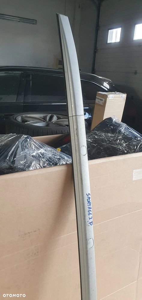 Reling dachowy prawy Kia Sportage III - 3