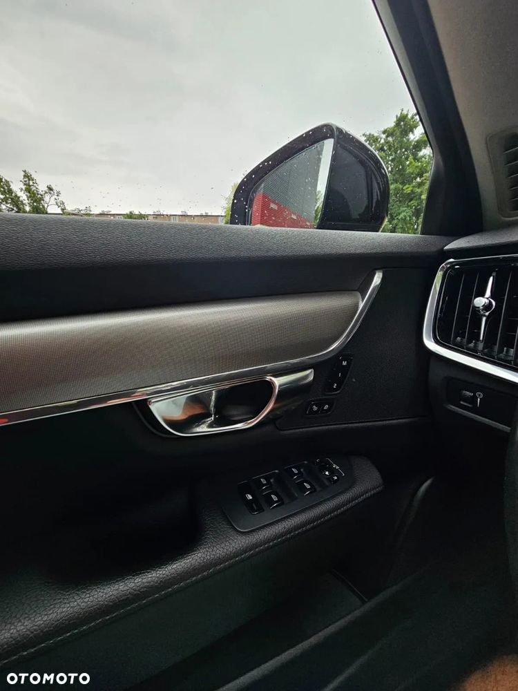 Volvo S90 D4 Momentum Pro - 21