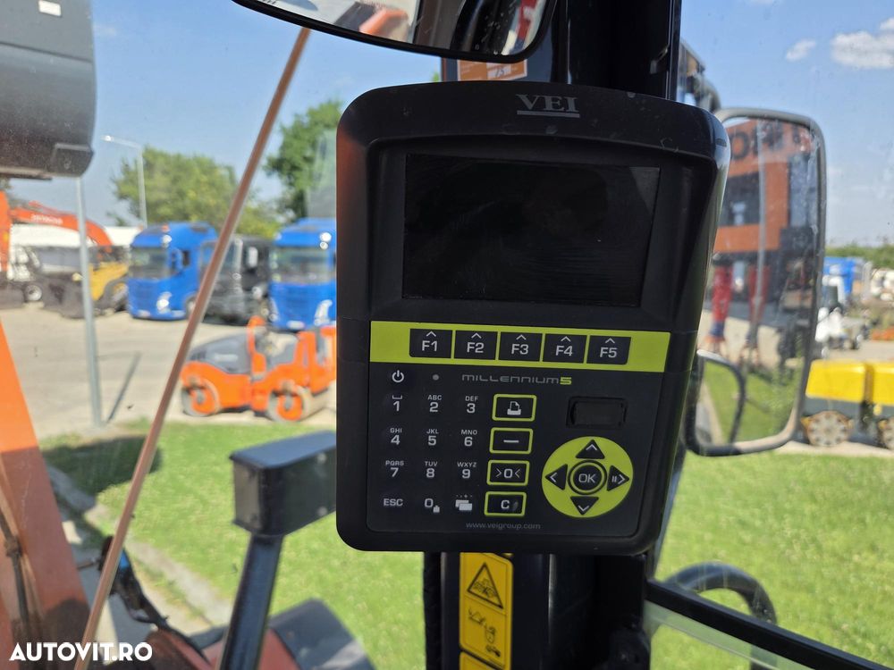 Hitachi ZW310-6, 2019, 7.734h, cupa 5mc, 28 tone, Gresare automata, Cantar, Anvelope Goodyear L5 70% ok, camera spate, consum 17,6l/h, descarca la 4,4m, motor 285CP, VIRARE JOYSTICK, revizii ok, STARE FOARTE BUNA, posibilitate leasing-PROMOTIE 98.750 eur+Tva - 35