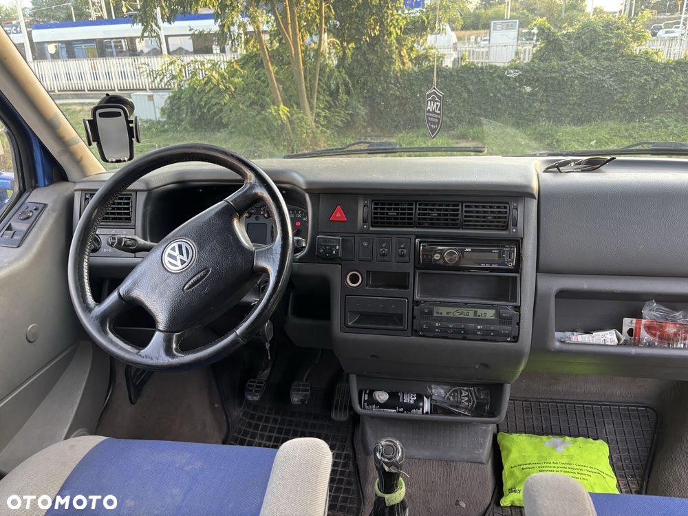Volkswagen Multivan - 8