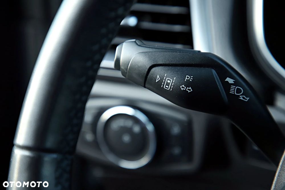 Ford Mondeo 2.0 EcoBlue Titanium - 25