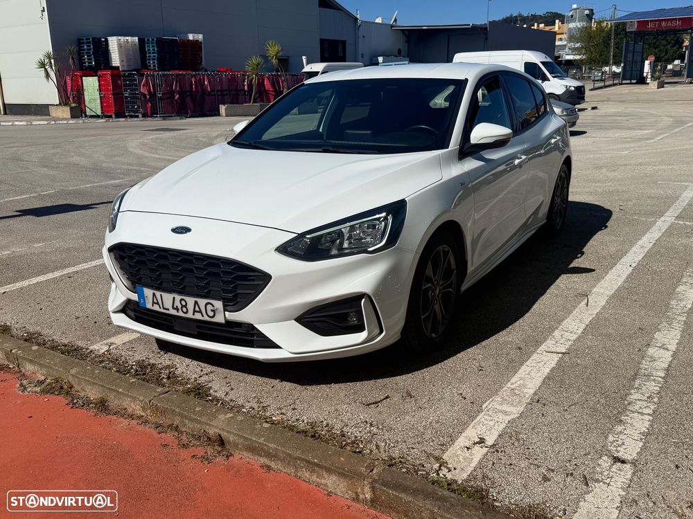 Ford Focus 1.0 EcoBoost MHEV ST-Line X - 2
