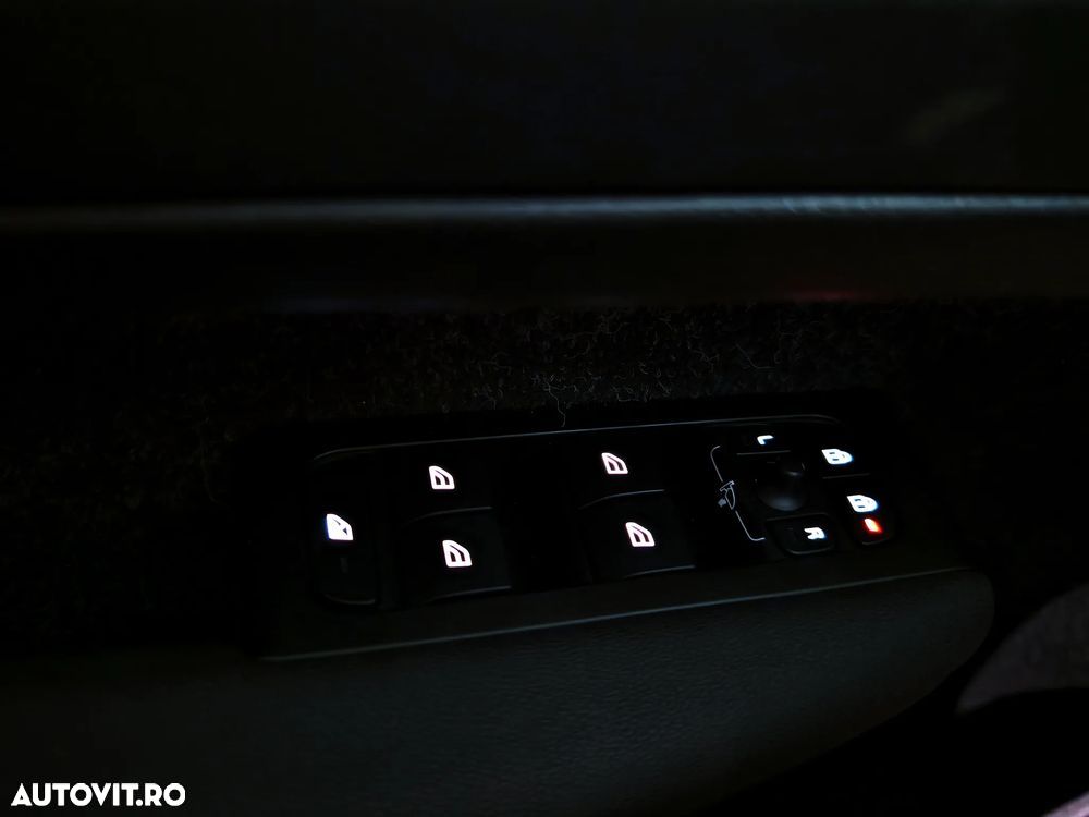 Volvo XC 40 T4 Recharge DKG Inscription - 24