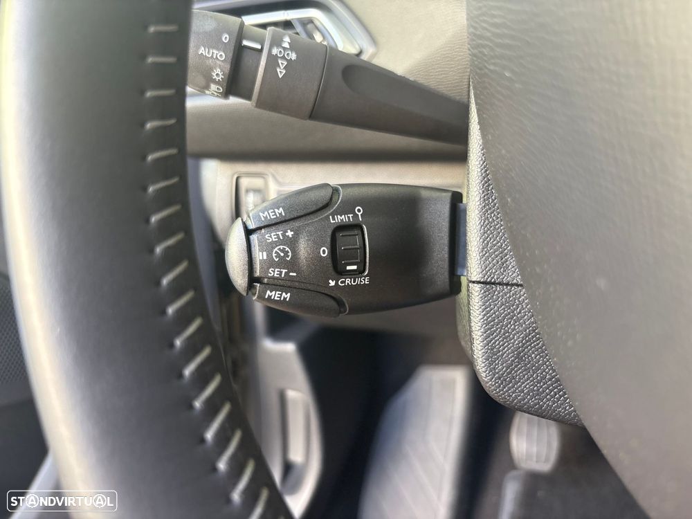Peugeot 308 SW 1.5 BlueHDi Style J17 - 18