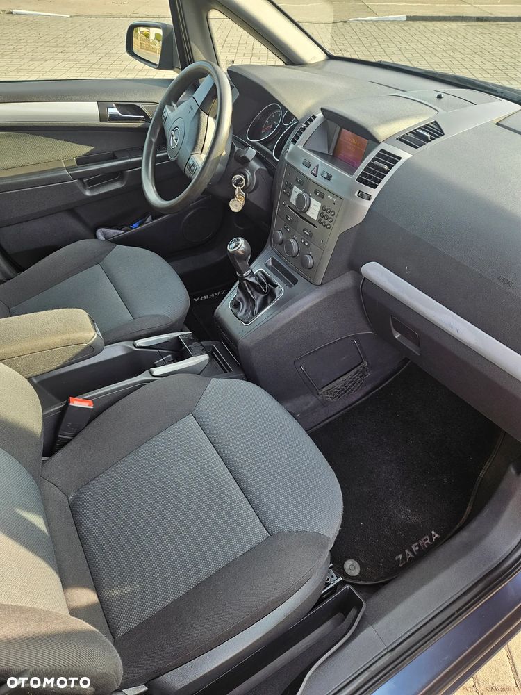 Opel Zafira 1.9 CDTI - 10