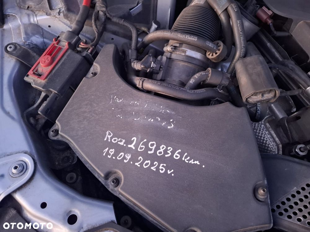 Audi A4 Avant 2.0 TDI S tronic - 32