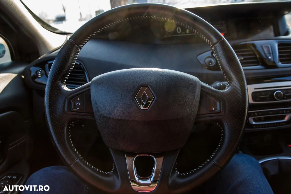 Renault Grand Scenic ENERGY dCi 130 S&S Bose Edition - 26